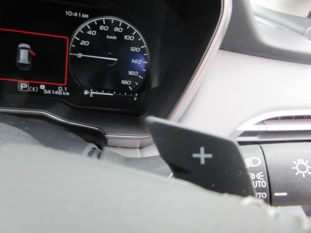 パドルシフト　　マニュアルモードで、変速する時に使用します。このモードを使えば、ＭＴ車のような走行性能・加速性能が味わえて、運転する愉しさや満足度もＵＰします。