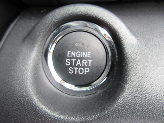 キーレスアクセス＆プッシュスタート　　鞄やポケットに、アクセスキーを収納したまま、エンジンをかけることが出来ます。本当に便利ですね！