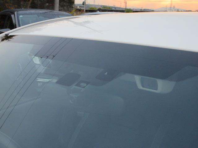 �A�C�T�C�g�͐l�̖ڂƓ����悤�ɂQ�̃J�����ŃN���}�A�l�A�Q�֎Ԃ����ʁA���f���K�v�ɉ����Đ�����s���^�]�x���V�X�e���ł��B