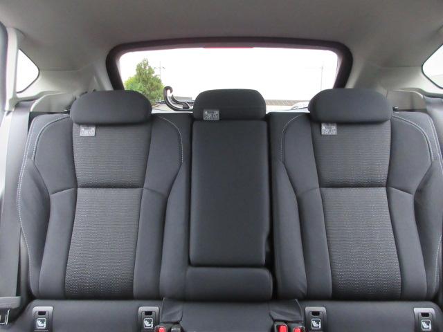 �t�����g�V�[�g���l�A�����V�[�g���A����S�n�����߂����ʍ\���ƂȂ��Ă��܂��B���̎Ԃɏ������S�Ă��A���K�ȃh���C�r���O���y����ł������������\�ł��B