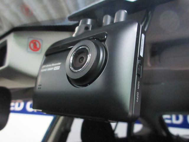 ＸＶ ２．０ｉ－Ｌ　アイサイト　ＳＤ地デジナビ　ＶＤＣ　ＥＴＣ　バックカメラ　ハイビームアシスト　リヤビークルディデクション　アイドリングストップ　リモコンキー　マルチファンクションディスプレイ　ＨＩＤヘッドライト　ＵＳＢ電源　パドルシフト　オートライト（13枚目）