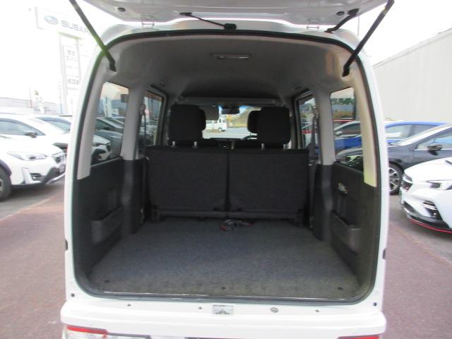 サンバーバン VC スマートアシスト CDオーディオ リモコンキー マニュアルエアコン アクセサリーソケット 光軸調整ダイヤル パワステ オーバーヘッドシェルフ パワーウインドウ 運転席乗降グリップ 助手席乗降グリップ カップホルダー(20枚目)