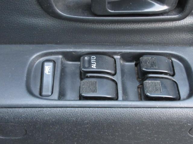 サンバーバン VC スマートアシスト CDオーディオ リモコンキー マニュアルエアコン アクセサリーソケット 光軸調整ダイヤル パワステ オーバーヘッドシェルフ パワーウインドウ 運転席乗降グリップ 助手席乗降グリップ カップホルダー(23枚目)