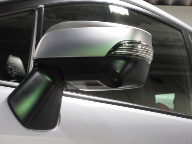 �T�C�h�J���������@�@���p�ɂȂ鍶�t�F���_�[���t�߂��m�F�ł��܂��B�ׂ����H��ʍs���鎞�̋��������A�X�g���X���y���ł��܂��̂ŁA�^�]�ɏW���ł��܂��B