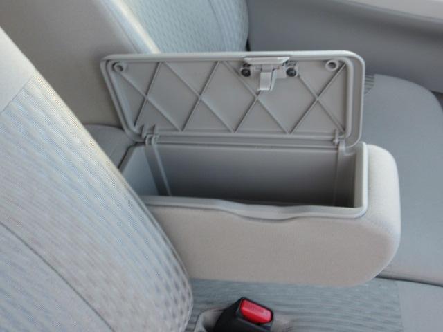 ステラ Ｇ　スマートアシスト　地デジナビ　ＥＴＣ　ドラレコ　アイドリングストップ　　電動ドアミラー　オートエアコン　パワーウインドウ　アクセサリーソケット　シートアンダートレイ　アームレスト　ドリンクホルダー　マルチインフォメーションディスプレイ（22枚目）