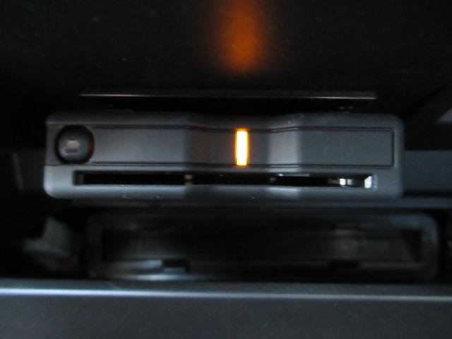 ＸＶ アドバンス　アイサイト　地デジナビ　ドラレコ　ＥＴＣ　バックカメラ　サイドカメラ　フロントカメラ　ＡＶＨ　ＳＲＨ　ＶＤＣ　Ｘ－ＭＯＤＥ　パドルシフト　オートライト　マルチファンクションディスプレイ　ＬＥＤヘッドライト　電動パーキングブレーキ（19枚目）