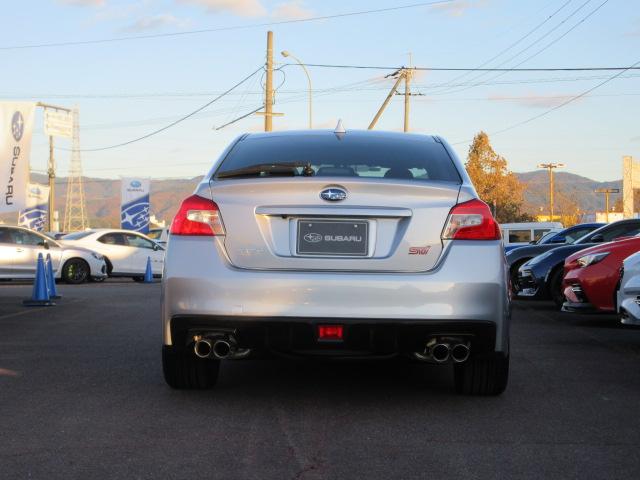 �{�f�B�J���[�́A�A�C�X�V���o�[�E���^���b�N�@�@�ł��B