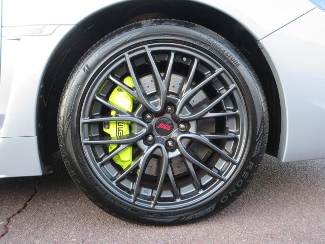 �E�O�@�P�W�C���`�A���~�z�C�[���@�^�C���T�C�Y�́A�Q�S�T�^�S�O�q�P�W�ł��B�u���z�C�[�����b�N�i�b�g�͓W���p�ł��v