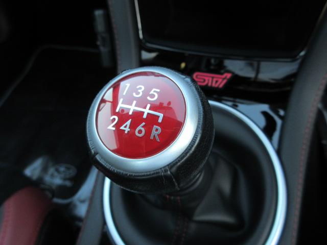 �U�l�s���ځ@�N���}���葫�̂悤�ɑ���������ő剻����g�����X�~�b�V�����B�N�C�b�N�����炩�ȃV�t�g����𑣂��A�v���ʂ�̑�����x���܂��B