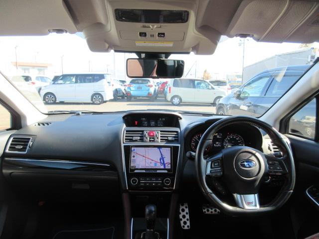 レヴォーグ １．６ＳＴＩＳｐｏｒｔ　　アイサイト　地デジナビ　ＥＴＣ　社外マフラー　ＳＴＩエアロ　フロントカメラ　サイドカメラ　リヤビークルディデクション　　ＡＶＨ　電動パーキングブレーキ　パワーシート　　シートヒーター　ＶＤＣ　トノカバー　アイドリングストップ（6枚目）