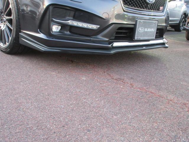 レヴォーグ １．６ＳＴＩＳｐｏｒｔ　　アイサイト　地デジナビ　ＥＴＣ　社外マフラー　ＳＴＩエアロ　フロントカメラ　サイドカメラ　リヤビークルディデクション　　ＡＶＨ　電動パーキングブレーキ　パワーシート　　シートヒーター　ＶＤＣ　トノカバー　アイドリングストップ（7枚目）