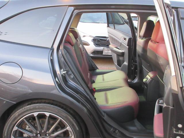 レヴォーグ １．６ＳＴＩＳｐｏｒｔ　　アイサイト　地デジナビ　ＥＴＣ　社外マフラー　ＳＴＩエアロ　フロントカメラ　サイドカメラ　リヤビークルディデクション　　ＡＶＨ　電動パーキングブレーキ　パワーシート　　シートヒーター　ＶＤＣ　トノカバー　アイドリングストップ（30枚目）