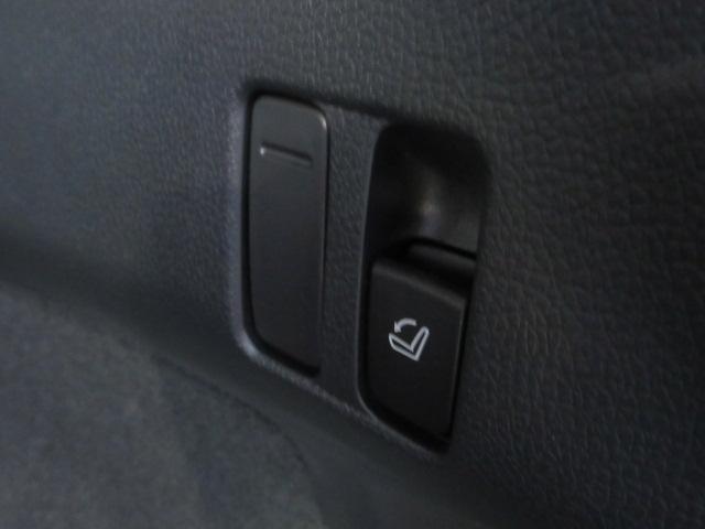 レヴォーグ １．６ＳＴＩＳｐｏｒｔ　　アイサイト　地デジナビ　ＥＴＣ　社外マフラー　ＳＴＩエアロ　フロントカメラ　サイドカメラ　リヤビークルディデクション　　ＡＶＨ　電動パーキングブレーキ　パワーシート　　シートヒーター　ＶＤＣ　トノカバー　アイドリングストップ（35枚目）