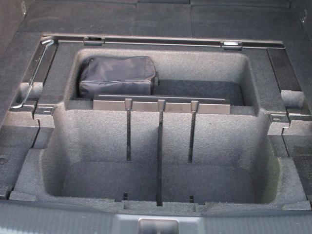 レヴォーグ １．６ＳＴＩＳｐｏｒｔ　　アイサイト　地デジナビ　ＥＴＣ　社外マフラー　ＳＴＩエアロ　フロントカメラ　サイドカメラ　リヤビークルディデクション　　ＡＶＨ　電動パーキングブレーキ　パワーシート　　シートヒーター　ＶＤＣ　トノカバー　アイドリングストップ（37枚目）