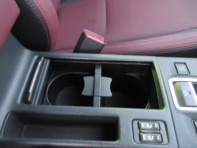 レヴォーグ １．６ＳＴＩＳｐｏｒｔ　　アイサイト　地デジナビ　ＥＴＣ　社外マフラー　ＳＴＩエアロ　フロントカメラ　サイドカメラ　リヤビークルディデクション　　ＡＶＨ　電動パーキングブレーキ　パワーシート　　シートヒーター　ＶＤＣ　トノカバー　アイドリングストップ（52枚目）