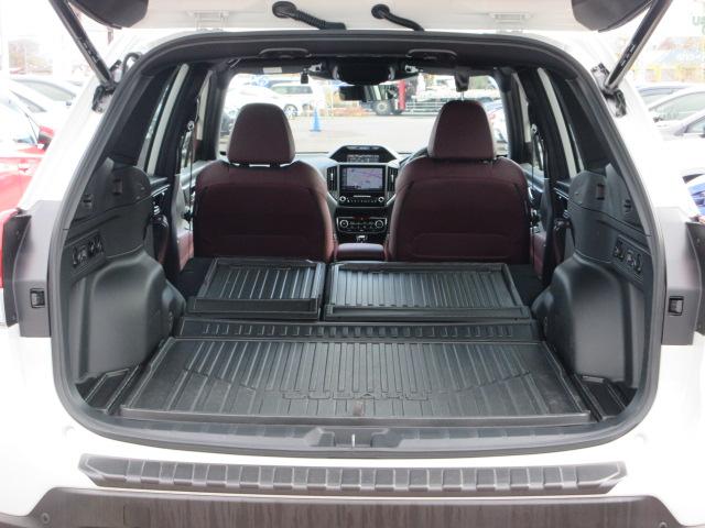 �����V�[�g�w�������|���΁A�ނ�Ƃ�V���t�g�̒����S���t�����X�m�[�{�[�h��ςݍ��ނ��Ƃ��\�ł��B�܂��A�Ԓ������ł��܂�