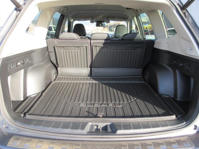 ��e�ʂ̃J�[�S�X�y�[�X���m�ہA�J�������L���ו��̐ς݉��낵���y�ɏo���A�A�E�g�h�A��V���b�s���O�⃌�W���[���A���ϋɓI�Ɋy����ł��������܂��B