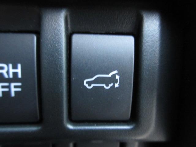 �p���[�����Q�[�g�X���ŃA�E�g�h�A�ŁA������V�[���ŉ׎��̎g����������߂�֗��ȃp���[�����Q�[�g���̗p�B�����^�b�`�ŊJ�ł���̂ŁA�t�H���X�^�[�̃��Q�b�W�X�y�[�X���A�C�y�ɗ��p�ł��܂��B�A