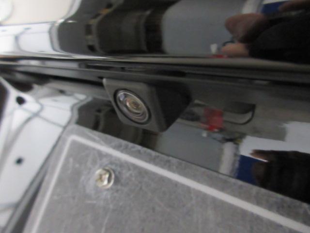 �����Ȃ������A�J�����Ŏ��F���m�ہ@�@�o�b�N�J���������@�o�b�N�����ۂ́A�l���Q���Ȃǂ�������ƃ��j�^�[�ɉf���o�����̂ŁA���S�ł��B