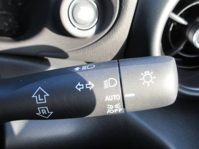 ���̖͂��邳�ɍ��킹�ă��C�g�̓_���^�����������I�ɍs���I�[�g���C�g�����B���C�g�����Y��邱�ƂȂ��A�K�v�Ȏ��Ɏg�p�ł���̂ŕ֗��ȋ@�\�ł��B�����̑��݂��A�m�炷���Ƃ��o���A���S�E���S�Ƃ����܂��B