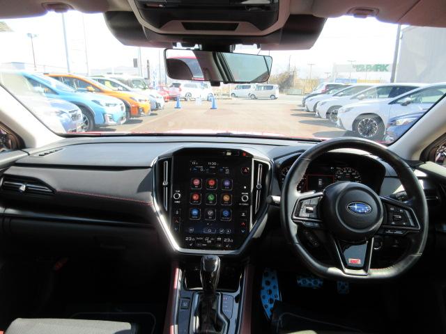 レヴォーグ ＳＴＩスポーツＲ　ＥＸ　地デジナビ　ドラレコ　ＥＴＣ　バックカメラ　サイドカメラ　フロントカメラ　リヤビークルディデクション　パワーシート　オートビークルホールド　電動パーキングブレーキ　シートヒーター　ＶＤＣ　　　ＳＴＩフロントアンダースポイラー（2枚目）