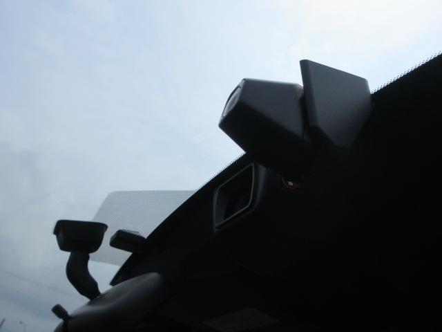 ＢＲＺ Ｓ　地デジナビ　６ＡＴ　ドラレコ　ＥＴＣ　バックカメラ　クルーズコントロール　１８インチアルミホイール　アルミパッド付きスポーツペダル　フルオートエアコン　ＬＥＤヘッドライト　ＬＥＤライナー　キーレスアクセス＆プッシュスタート　　ドリンクホルダー（10枚目）