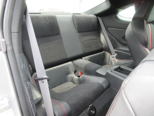 ＢＲＺ Ｓ　地デジナビ　６ＡＴ　ドラレコ　ＥＴＣ　バックカメラ　クルーズコントロール　１８インチアルミホイール　アルミパッド付きスポーツペダル　フルオートエアコン　ＬＥＤヘッドライト　ＬＥＤライナー　キーレスアクセス＆プッシュスタート　　ドリンクホルダー（23枚目）