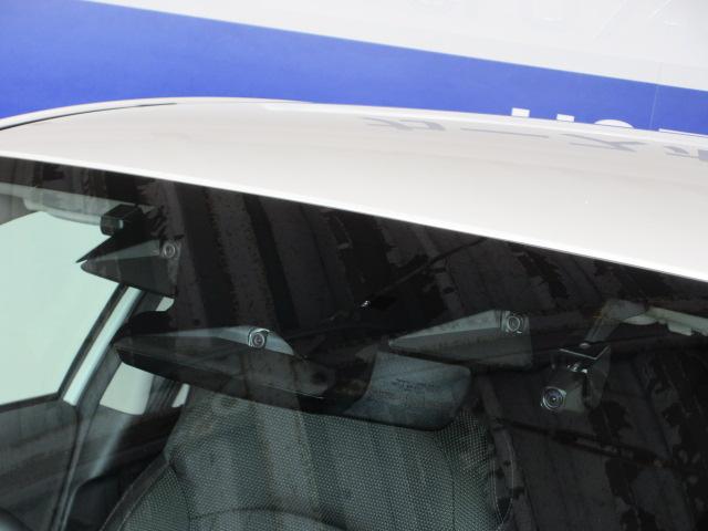 クロストレック リミテッド　新世代アイサイト　地デジナビ　ドラレコ　ＥＴＣ　バックカメラ　サイドカメラ　フロントカメラ　リヤビークルディデクション　電動パーキングブレーキ　オートビークルホールド　ＵＳＢ電源　ＬＥＤヘッドランプ　　フォグランプ　ＳＴＡＲＬＩＮＫ（8枚目）