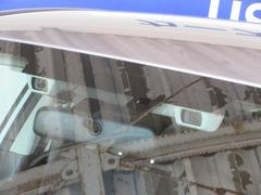 ���������ȤϿͤ��ܤ�Ʊ���褦�ˣ��ĤΥ����ǥ���ޡ��͡����ؼ֤��̡�Ƚ�Ǥ�ɬ�פ˱����������Ԥ���ž�ٱ祷���ƥ�Ǥ��� 7