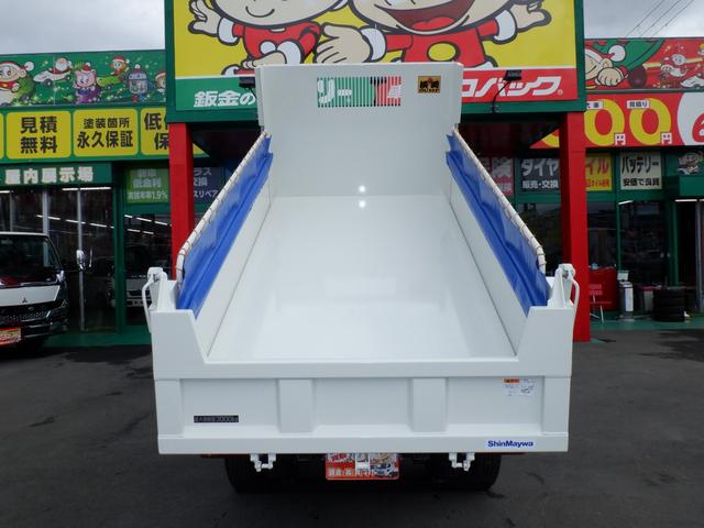 デュトロ ハイグレード全低床スーパー強化ダンプ３トン　新規格対応車　新明和スーパー強化　床９ｍｍ＆前立て４．５ｍｍ　コボレーン　リヤダム　中間ピン　メッキバンパー＆グリル　坂道発進補助　ＬＥＤオートヘッドライト　左右ヒーター電格ミラー　バックカメラ　スマートキー　ＣＤ（15枚目）