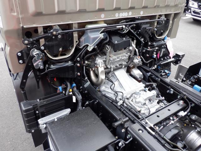 キャンター カスタム新明和セーフティーローダーダンプ３ｔラジコン付　カスタムグレード　新明和セーフティーローダーダンプ３トン積載　オリジナルコボレーン　左右電動格納ミラーヒーター付　スマートキー　透明ビニールシートカバー　マット　バイザ　ｅキャンターインパネ（23枚目）