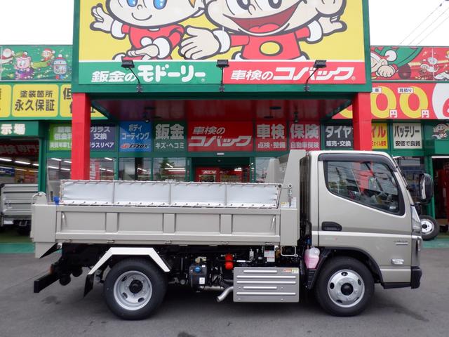 キャンター カスタム新明和セーフティーローダーダンプ３ｔラジコン付　カスタムグレード　新明和セーフティーローダーダンプ３トン積載　オリジナルコボレーン　左右電動格納ミラーヒーター付　スマートキー　透明ビニールシートカバー　マット　バイザ　ｅキャンターインパネ（33枚目）
