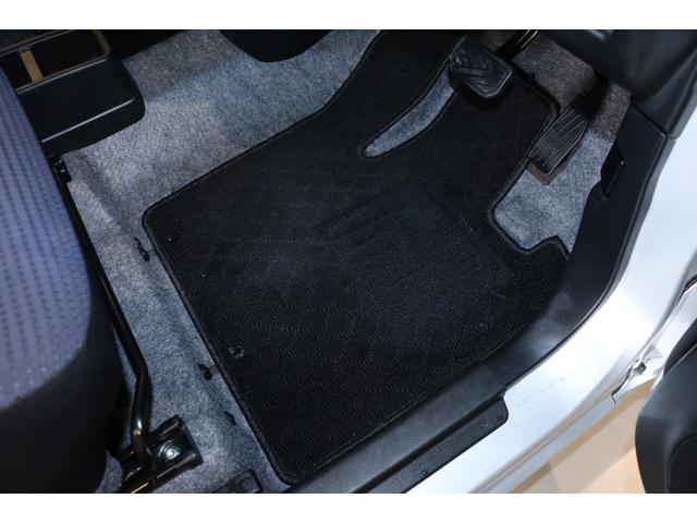 L 社外メモリーナビ Bluetooth接続 シートヒーター 電動格納ミラー 盗難防止システム 衝突安全ボディ アイドリングストップ キーレス ESC ABS 運転席エアバッグ 助手席エアバッグ(12枚目)