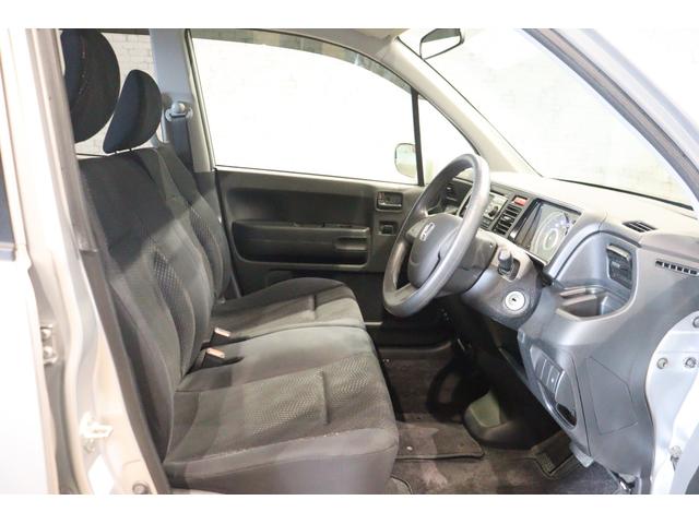 ライフ ディーバ バックカメラ HID キーレスエントリー ベンチシート AT ABS CD ミュージックプレイヤー接続可 衝突安全ボディ エアコン パワーステアリング パワーウィンドウ(9枚目)