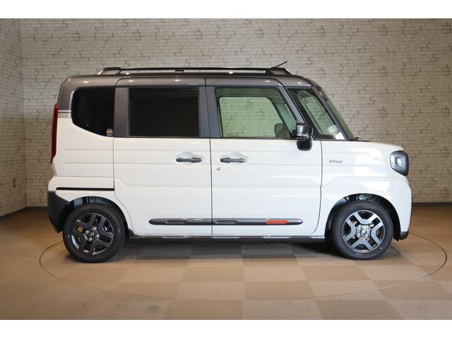 スペーシアギア ハイブリッドＸＺ　全周囲カメラ　両側電動スライドドア　ナビ　ＴＶ　クリアランスソナー　クルーズコントロール　レーンアシスト　衝突被害軽減システム　ＬＥＤヘッドランプ　ヘッドライトウォッシャー　スマートキー（14枚目）