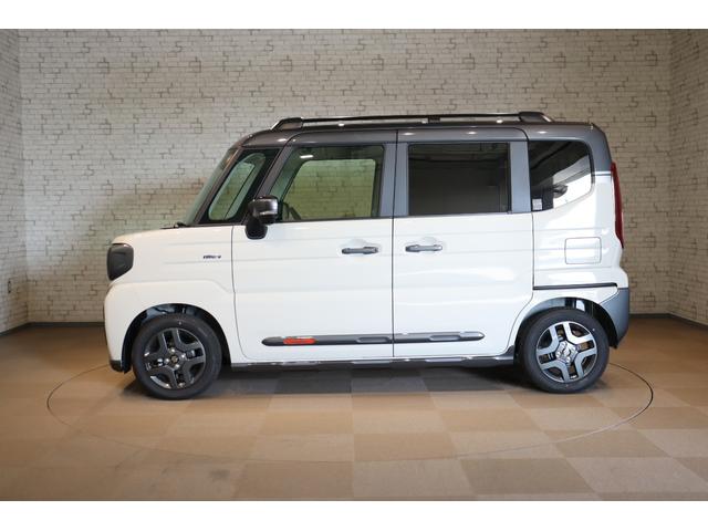 スペーシアギア ハイブリッドＸＺ　全周囲カメラ　両側電動スライドドア　ナビ　ＴＶ　クリアランスソナー　クルーズコントロール　レーンアシスト　衝突被害軽減システム　ＬＥＤヘッドランプ　ヘッドライトウォッシャー　スマートキー（15枚目）