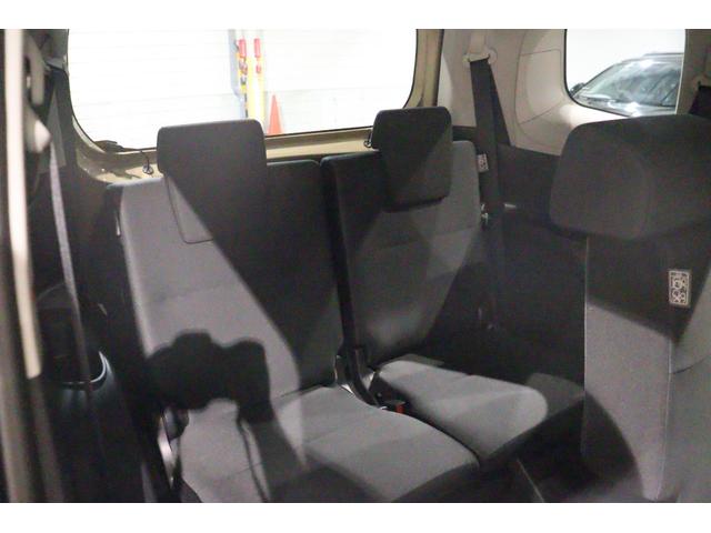 シエンタ ハイブリッドＸ　クリアランスソナー　クルーズコントロール　レーンアシスト　衝突被害軽減システム　両側スライド・片側電動　オートマチックハイビーム　ＬＥＤヘッドランプ　スマートキー　３列シート　ＣＶＴ（12枚目）