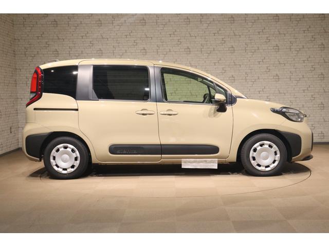 シエンタ ハイブリッドＸ　クリアランスソナー　クルーズコントロール　レーンアシスト　衝突被害軽減システム　両側スライド・片側電動　オートマチックハイビーム　ＬＥＤヘッドランプ　スマートキー　３列シート　ＣＶＴ（15枚目）