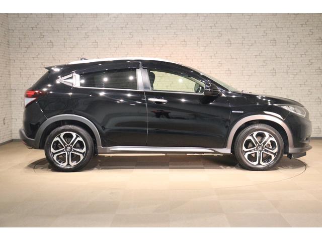 ヴェゼル ＨＶ　Ｘ・ホンダセンシングブリリアントスタイルＥＤ　ＥＴＣ　バックカメラ　オートクルーズコントロール　レーンアシスト　衝突被害軽減システム　ナビ　ＴＶ　オートライト　ＬＥＤヘッドランプ　ヘッドライトウォッシャー　アルミホイール　スマートキー（13枚目）