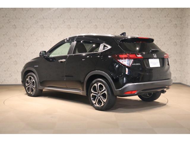 ヴェゼル ＨＶ　Ｘ・ホンダセンシングブリリアントスタイルＥＤ　ＥＴＣ　バックカメラ　オートクルーズコントロール　レーンアシスト　衝突被害軽減システム　ナビ　ＴＶ　オートライト　ＬＥＤヘッドランプ　ヘッドライトウォッシャー　アルミホイール　スマートキー（16枚目）