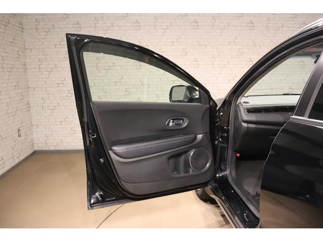ヴェゼル ＨＶ　Ｘ・ホンダセンシングブリリアントスタイルＥＤ　ＥＴＣ　バックカメラ　オートクルーズコントロール　レーンアシスト　衝突被害軽減システム　ナビ　ＴＶ　オートライト　ＬＥＤヘッドランプ　ヘッドライトウォッシャー　アルミホイール　スマートキー（28枚目）
