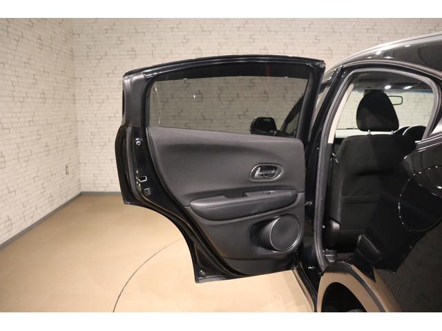 ヴェゼル ＨＶ　Ｘ・ホンダセンシングブリリアントスタイルＥＤ　ＥＴＣ　バックカメラ　オートクルーズコントロール　レーンアシスト　衝突被害軽減システム　ナビ　ＴＶ　オートライト　ＬＥＤヘッドランプ　ヘッドライトウォッシャー　アルミホイール　スマートキー（30枚目）