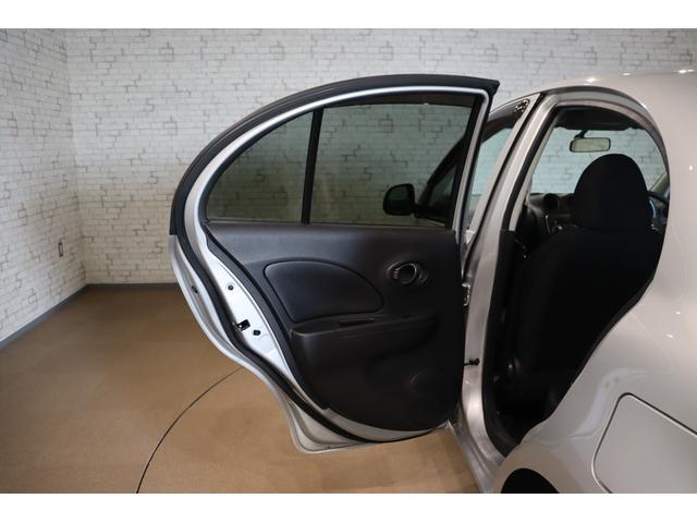 マーチ １２Ｘ　スマートキー　アイドリングストップ　ＣＶＴ　盗難防止システム　衝突安全ボディ　ＡＢＳ　ＣＤ　ミュージックプレイヤー接続可　エアコン　パワーステアリング　パワーウィンドウ（25枚目）