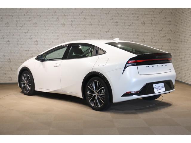 プリウス Ｚ　クリアランスソナー　レーンアシスト　クルーズコントロール　衝突被害軽減システム　全周囲カメラ　ナビ　ＴＶ　アルミホイール　オートマチックハイビーム　ＬＥＤヘッドランプ　ＣＶＴ　シートヒーター（17枚目）