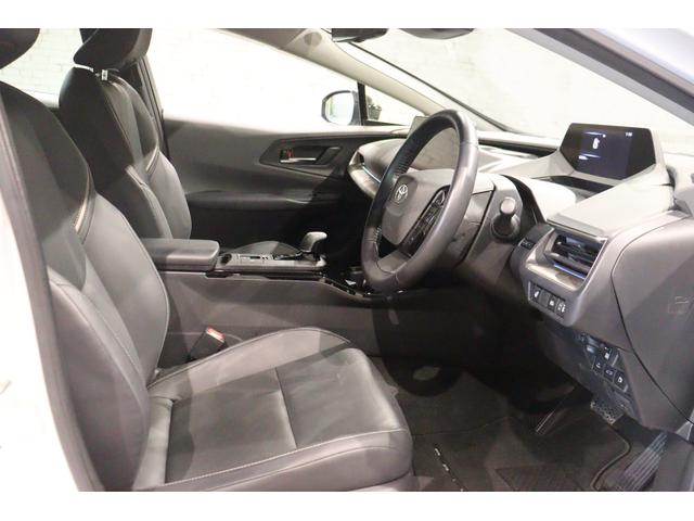 プリウス Ｚ　クリアランスソナー　レーンアシスト　クルーズコントロール　衝突被害軽減システム　全周囲カメラ　ナビ　ＴＶ　アルミホイール　オートマチックハイビーム　ＬＥＤヘッドランプ　ＣＶＴ　シートヒーター（25枚目）