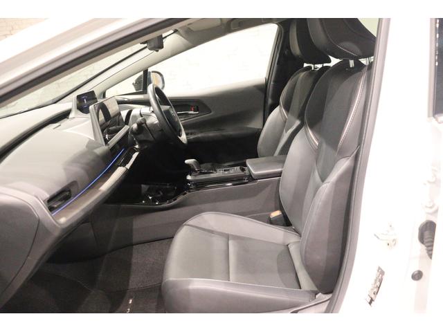 プリウス Ｚ　クリアランスソナー　レーンアシスト　クルーズコントロール　衝突被害軽減システム　全周囲カメラ　ナビ　ＴＶ　アルミホイール　オートマチックハイビーム　ＬＥＤヘッドランプ　ＣＶＴ　シートヒーター（30枚目）