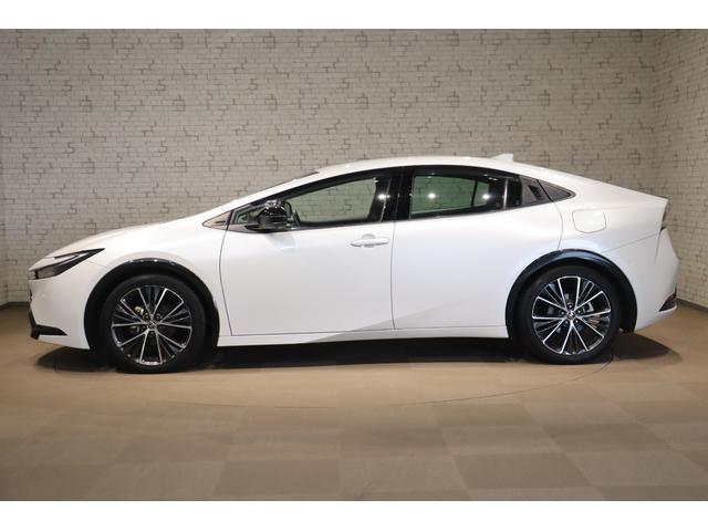 プリウス Ｚ　クリアランスソナー　レーンアシスト　クルーズコントロール　衝突被害軽減システム　全周囲カメラ　ナビ　ＴＶ　アルミホイール　オートマチックハイビーム　ＬＥＤヘッドランプ　ＣＶＴ　シートヒーター（34枚目）