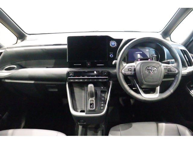 ノア ハイブリッドＳ－Ｚ　ドライブレコーダー　全周囲カメラ　ナビ　ＴＶ　クリアランスソナー　クルーズコントロール　レーンアシスト　衝突被害軽減システム　両側電動スライドドア　オートマチックハイビーム　ＬＥＤヘッドランプ（2枚目）