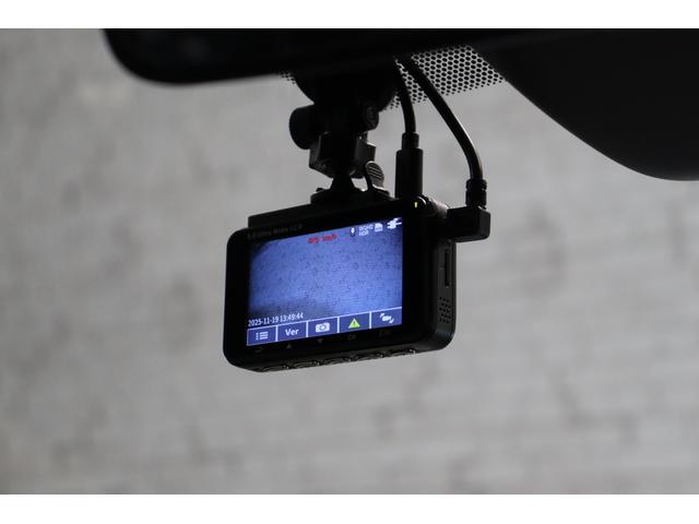 ノア ハイブリッドＳ－Ｚ　ドライブレコーダー　全周囲カメラ　ナビ　ＴＶ　クリアランスソナー　クルーズコントロール　レーンアシスト　衝突被害軽減システム　両側電動スライドドア　オートマチックハイビーム　ＬＥＤヘッドランプ（11枚目）