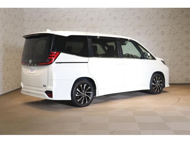 ノア ハイブリッドＳ－Ｚ　ドライブレコーダー　全周囲カメラ　ナビ　ＴＶ　クリアランスソナー　クルーズコントロール　レーンアシスト　衝突被害軽減システム　両側電動スライドドア　オートマチックハイビーム　ＬＥＤヘッドランプ（15枚目）